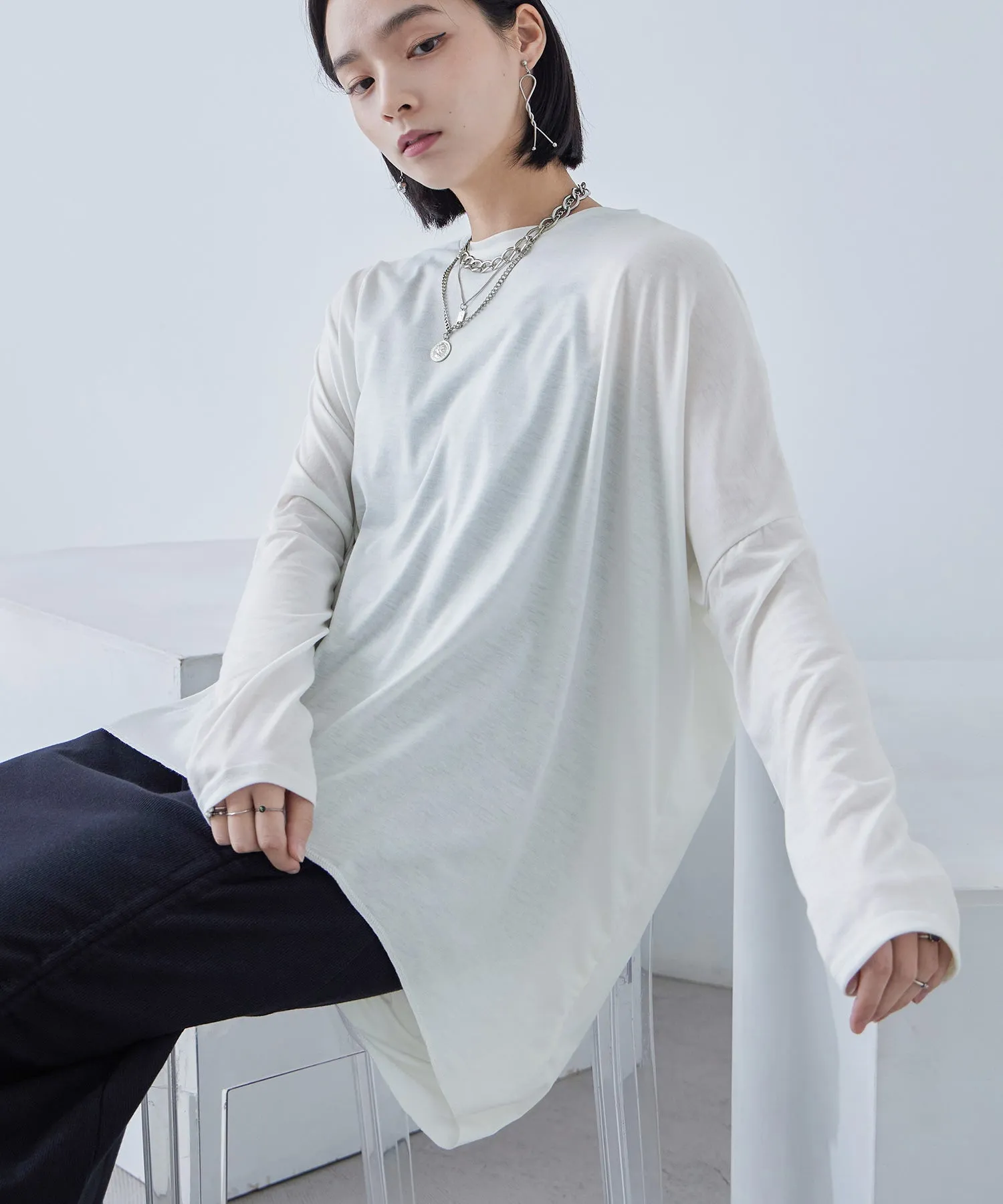Tailcut Long Sleeve Tops