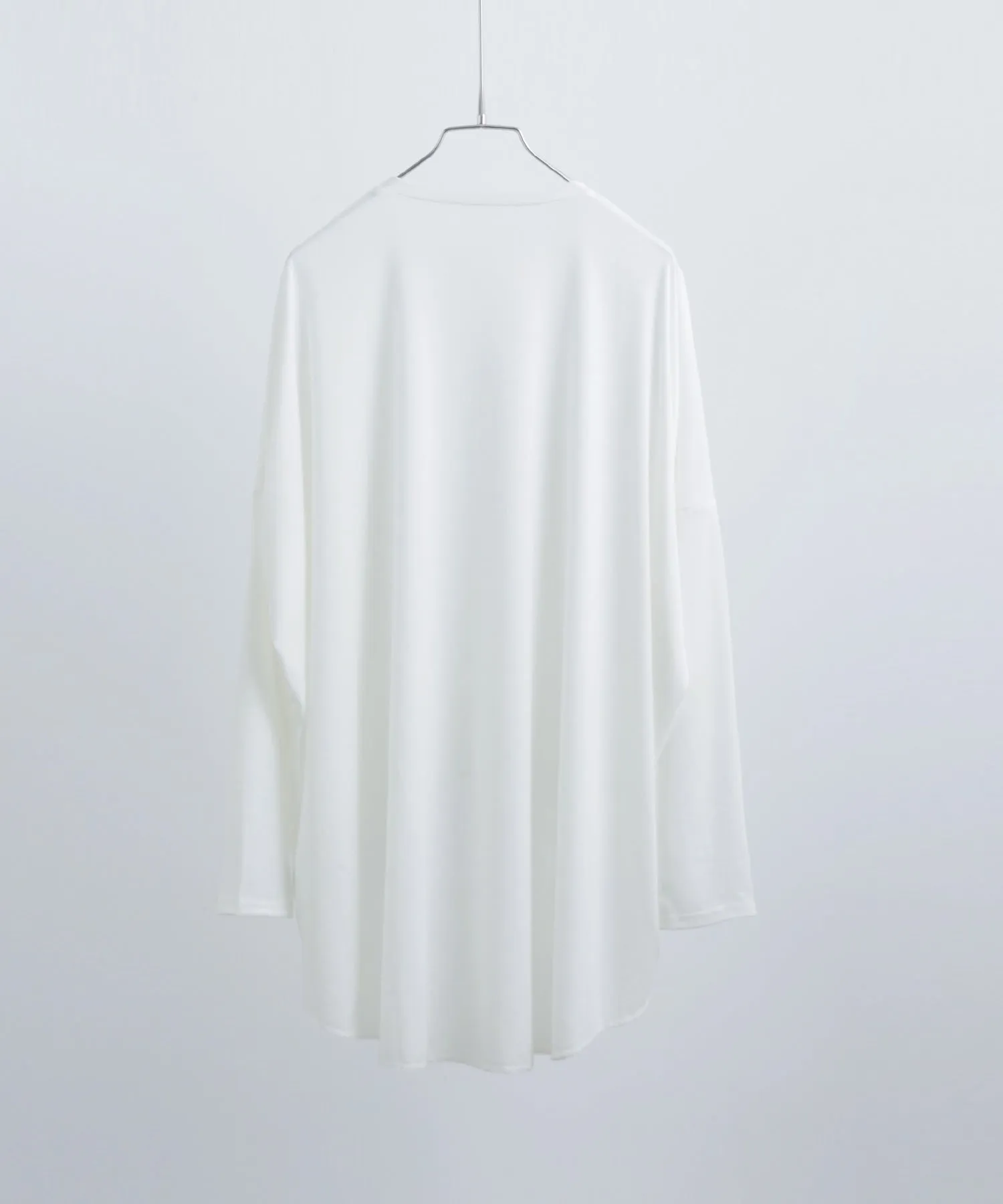 Tailcut Long Sleeve Tops