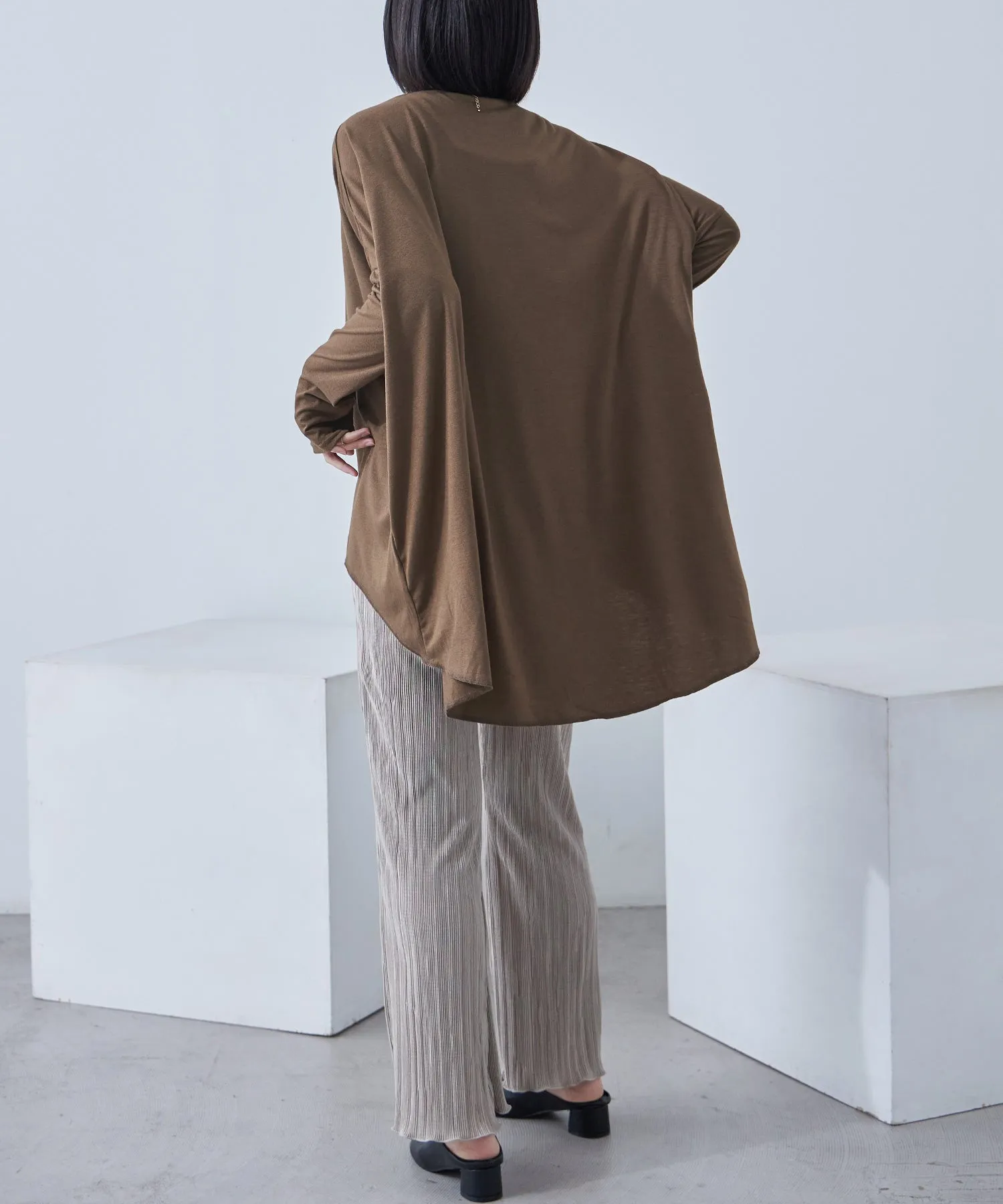 Tailcut Long Sleeve Tops