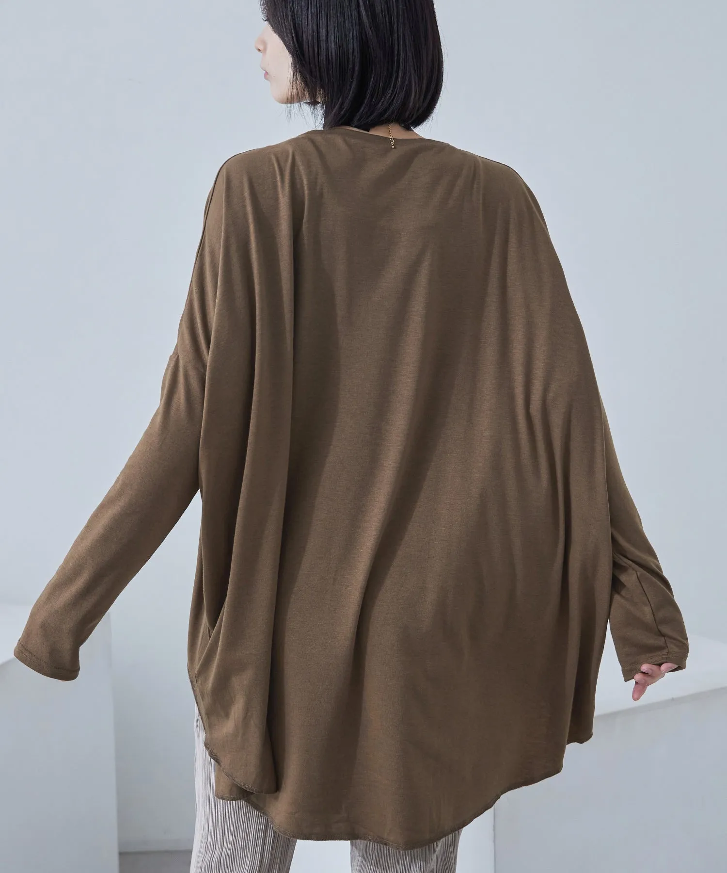 Tailcut Long Sleeve Tops