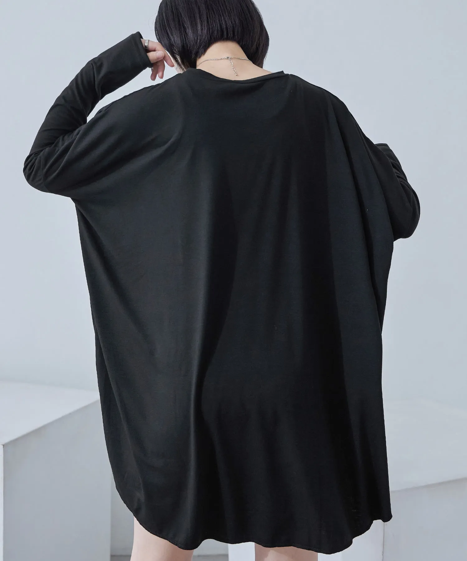 Tailcut Long Sleeve Tops