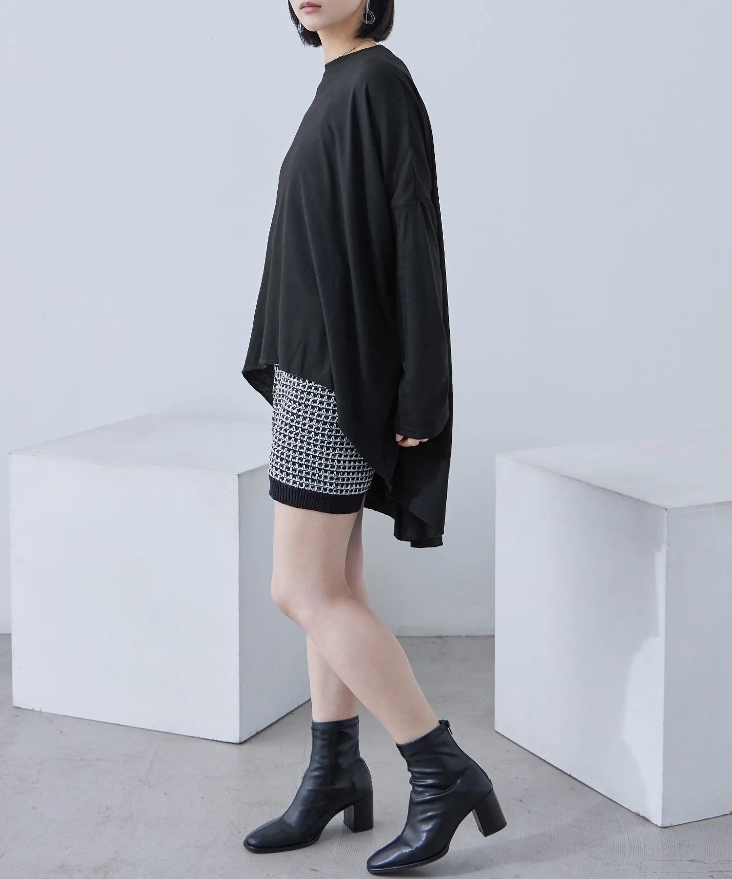 Tailcut Long Sleeve Tops