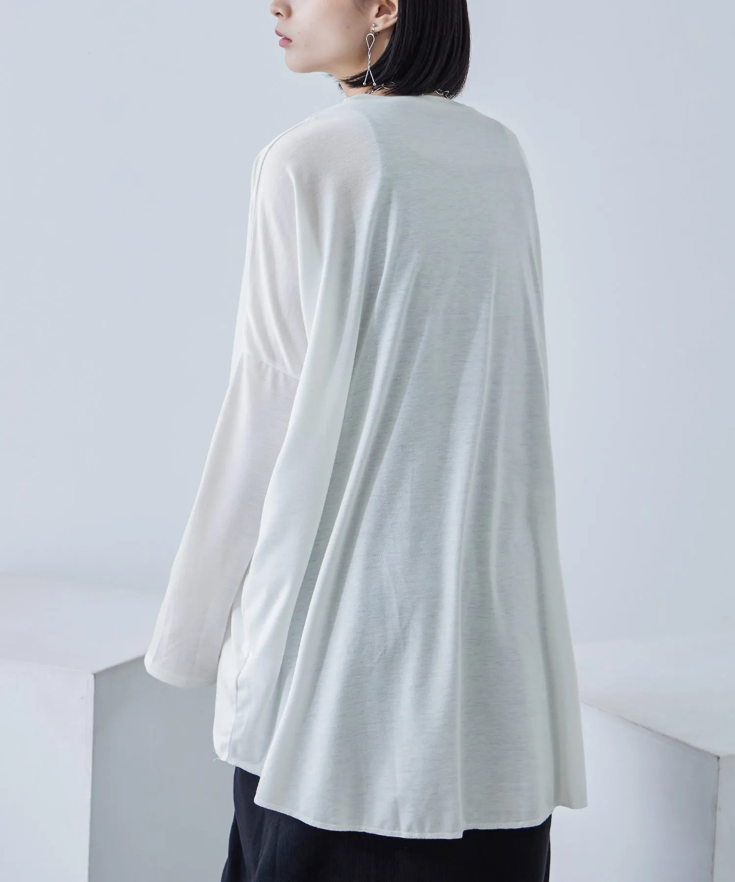 Tailcut Long Sleeve Tops